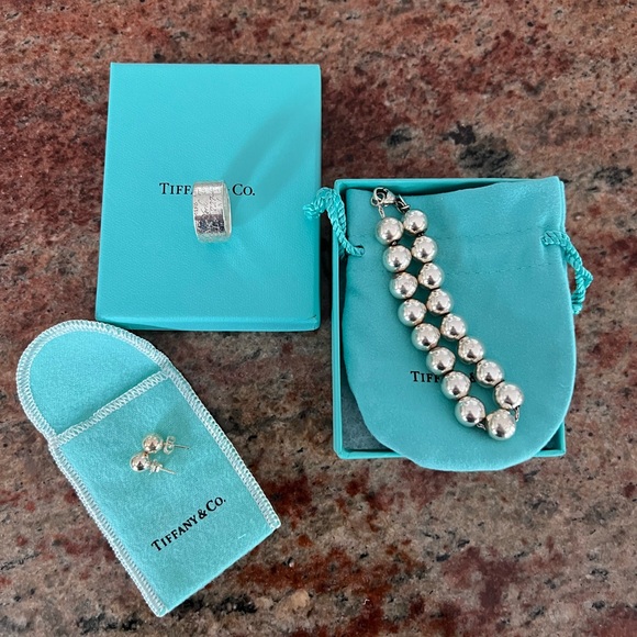 Tiffany Bracelet, matching earrings and ring - Picture 3 of 8